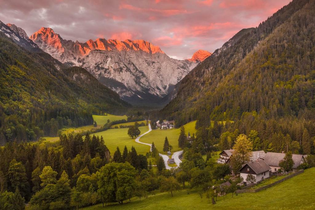 Entire Loft Close To Beautiful Logar Valley Privatunterkunft *
